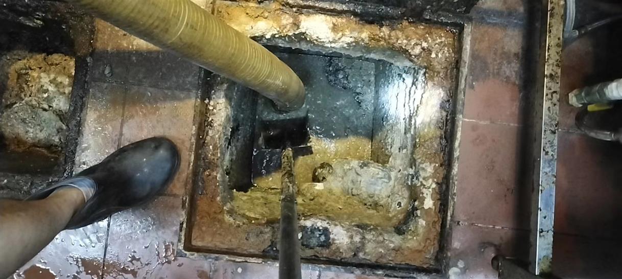 新城镇化油池清理-污水池清掏