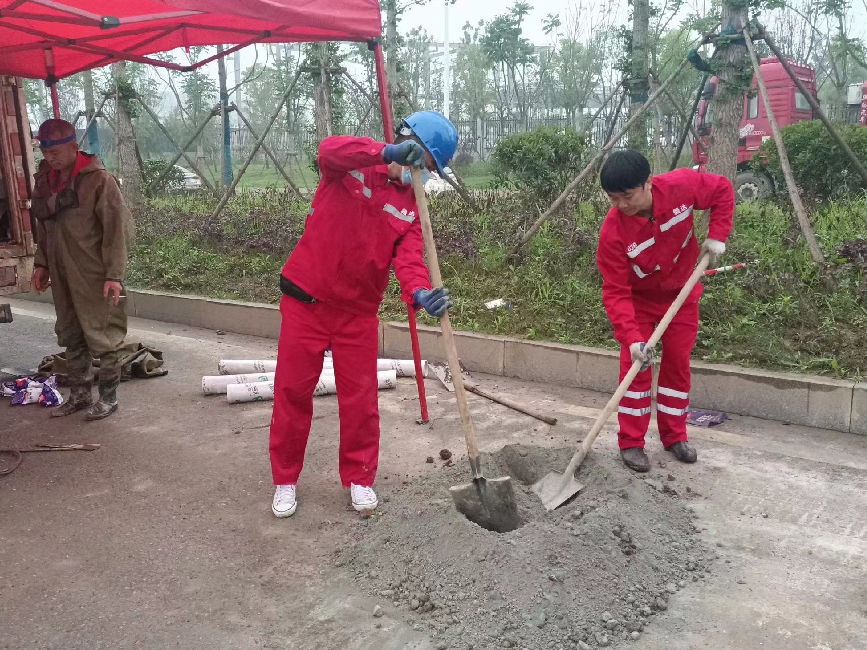 新城镇管道疏通哪家好】及时进行市政管道清淤